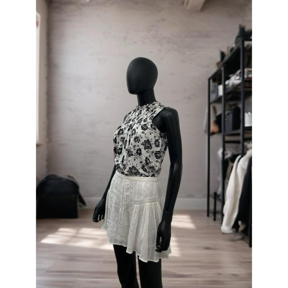 NWT Chelsea and Violet Lily Drapey Gauze Mini Skirt Sz 6 - Picture 8 of 8